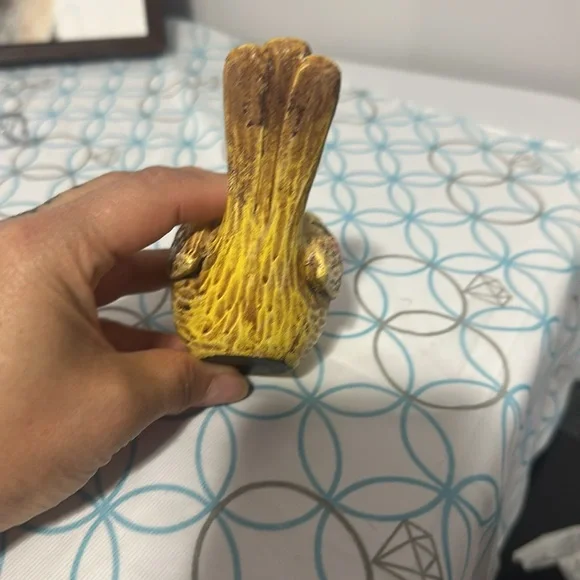 Decorative Yellow Bird Figurine few spots chipped colors - Picture 8 of 8